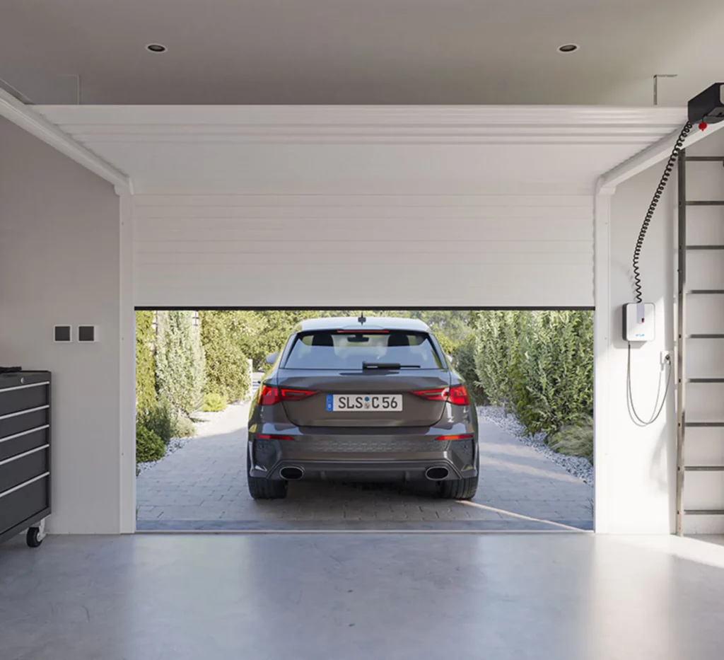 Portes de garage a refoulement plafond LAKAL