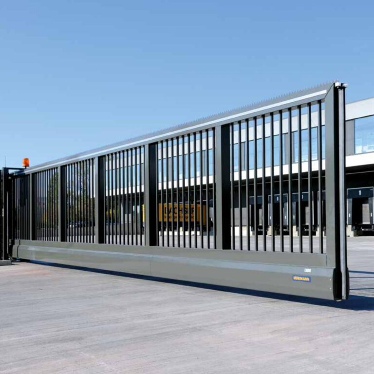Portails coulissants pour sites industriels et collectivités Hörmann